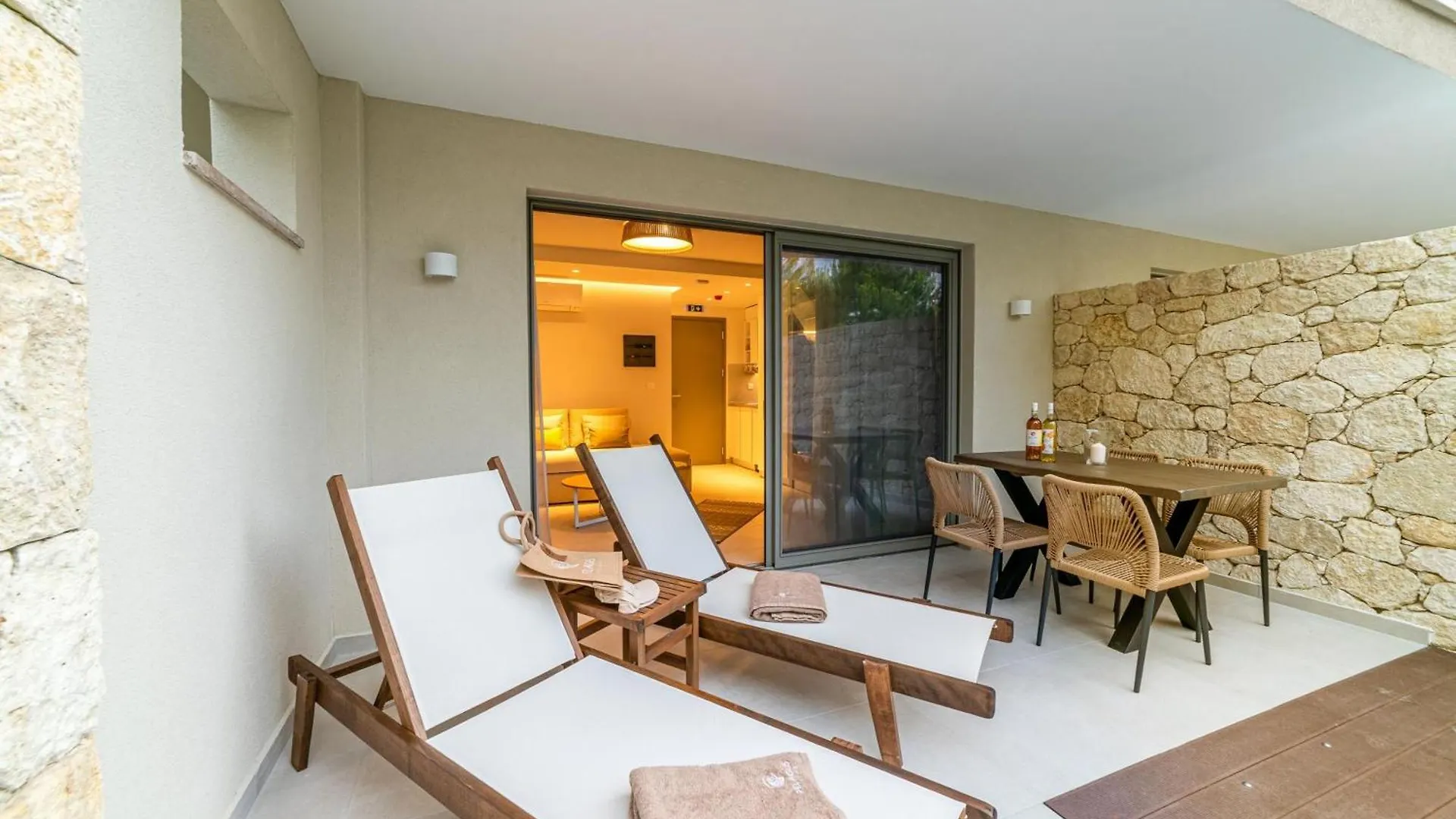 Pelagus Luxury Villas Polychrono